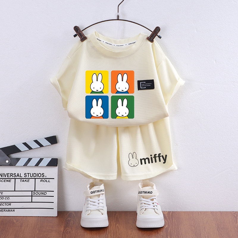 Miffys Rabbit Kids Short Sleev - Badminton Meme reseña y precio